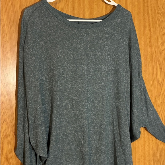 Maurices 24/7 Heather Green Top - Picture 4 of 4